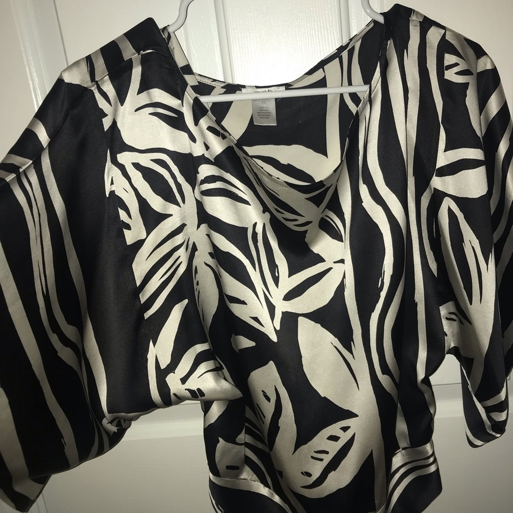 XS Cache’ 100% silk blouse
